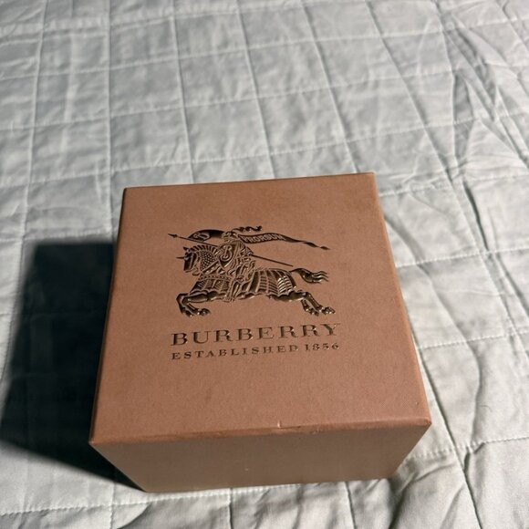 Genuine Burberry Watch Box Only, w/ Tag and Manual - Picture 2 of 3
